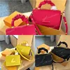 Frühlings-/Sommer -Süßigkeiten -Farb -Designer Twist Lock -Kette Tasche Twist Handtasche Damen Box Bag Fashion Recond Bag Crossbody Tasche LR