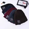 BERET UNISEX CALDO TACIO INVERNO FASHIONE NC Etichetta Lettere Cappelli a maglia per uomini Donne Aggiungi pelliccia foderata di goccia da scivo