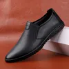 Scarpe casual da uomo slittamento all'aperto su business in pelle uomini traspiranti uomini classici mocasti morbidi mocassini da uomo