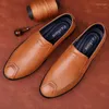 Chaussures décontractées Men de luxe Classic Gétille en cuir mocassins pour hommes Slip-on Driving Man de haute qualité mocassins