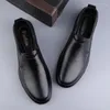 Casual Shoes Högkvalitativa män Loafers äkta läder Mens Fashion Luxury Moccasins Soft Handmade Man Slip On Driving