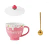 Кружки творческий керамический мультфильм милый розовый/красный рисунок с клубникой с крышкой ложкой высокой внешностью офисной молоко овсянка кофейная чашка