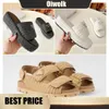 Designer de luxe Slippers en cuir Femmes Summer chaussures Fashion Beach Sandales Sandales Flops Classic Chaussures Talon épais Fas