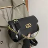 Designer Bolsa feminina Advanced and Niche Bag for Women in Autumn Winter New Westernized Crossbody Internet Red Chain Small Square