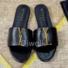 Luxury Summer Designer Slifor Sandali Slides Slifori in pelle Slifori da donna Slipping Beach Flop Flip Flip Taglie 35-42