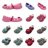 Gril Sandals Eva Kids Crocclog Crocodile обувь без скольжения легкие высококачественные высококачественные детские летние пляжные вентиляционные карикатуры A-03