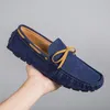 Casual skor mens loafers mode män som kör moccasin mjuk komfortabl platt soulier homme läder