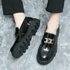 Lässige Schuhe Herren-Slipper hochwertiger Lederkleid handgefertigt atmungsaktiven schlechbaren männlichen Mocassin Männer Geschäft Formal Formal