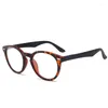 Lunettes de soleil Lunettes de lecture Femmes Men Retro Fashion Ultralight PC Full Crame Clear Lenses