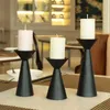 I titolari di candele appassiti di Iron Art Simple Iron Art Black Candlestick's San Valentino Canda Romantica Cena da matrimonio Coppa di vino