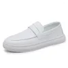 Chaussures décontractées vendant des mocassins pour hommes en Europe Amérique Soft Soft Small White Le cuir Park Walking