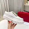 RV diamant vierkante knop dik bodem canvas 2024 Nieuwe informele veelzijdige Matsuke Tie Belt Panda Biscuit Little White Shoes For Women