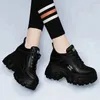 Aumento interno Y scarpe comode piattaforma comodi femminile casual vulcanizzata con sneaker da donna ad alto tacco 240401