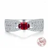 Clusterringe Hohlblatt Design 4x6mm oval Form Red Ruby Mirco Einstellung kubischer Zirkon 925 Sterling Silberfinger Ring