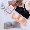 Bras Finetoo 3pcs / set exposition sans bretelles Bra femme sexy Bralette sous-vêtements Lingerie invisible pour la tasse A / B féminine