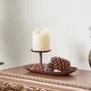 Kerzenhalterhalter Desktop Tea Light Weihnachtskandlestick mit Tinnecones und Stein