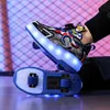 Pojkar Sneakers Rotating Button Cartoon USB Laddning Bright Light Roller Skating Rampage Shoes Elementary School Childrens 240321