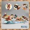 Action Toy Figures One Piece Anime Figure Str Hat Figures Dragon Boat Race Series Luffy Model Luffy and Friends Collection Contrôle Decoration Cadeaux L240402