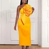 Robes décontractées jaune élégant pour femmes une épaule volant sans manche en gaine hanche de longueur de cheville