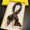 Kare% 100 İpek Floral Eşarp Kafası Yaz Günü Tasarımcı Kadın İpek Eşarp Kafa Bandı Lüks Marka Küçük Eşarf Seyahat Değişken Başkars Aksesuarları Aktivite Hediyesi
