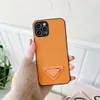 Triangle de luxe P Pléphone P de téléphone pour iPhone 15 14 13 Mini 13pro 12 12pro 11 Pro Max XS XR 8 7 Plus Famme Pattern Case Pu Leather Skin Shell Cover Cover Camera Protection