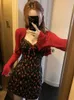 2023 Autumn Sweet 2 -delige jurk Set vrouw Red Short Cardigan Tops Strap Floral Y2K Mini Party Koreaans Fashion Suit 240402