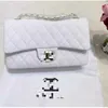 Wallte 80％2024韓国卸売女性の新しい高級工場シングルレッド小売バッグショルダーショップネットトレンドクロスボディダイヤモンド格子刺繍スクエアピンク財布