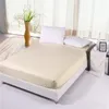 Conjuntos de roupas de cama 3 PCs algodão Algodão de alta qualidade Cetina listrada de cor sólida travesseiro de folha com quatro cantos de colchão elástico de colchão