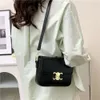 Tote Designer Sells Branded Women's Bags at 50% Discount Summer New High End Fashion Triumph Door Buckle Small Square Bag Single Shoulder Crossbody