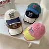 Ball Caps Mother and Kids Casual Baseball z literą haftową kobiety Regulowane kolorowe mecz na zewnątrz jazda na zewnątrz bawełniana 4 sezon zużycie