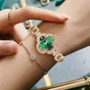 Tiktok Vier Blattgras Chalcedon Schmuck Armband Mode Frauen leuchtend wasserdichte fortgeschrittene Quarzuhr