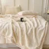 Couvertures épaissis en peluche chaude chaude pour les lits