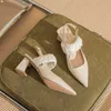 Topp Baotou tjocka klackade sandaler för kvinnors sommarsandal kvinnor pekade temperament med höga sandles klackar fenty glider 240228