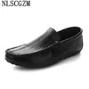 Casual Shoes Brown Slip On Men Fashion Black Mens loafers läder för man 2024 Zapatillas Hombre Sapato