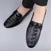 Casual schoenen Echt lederen mannen schoenkrokodil patroon mode heren loafers mocassins ademend zwart rijden