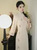 Robes décontractées de style chinois Cheongsam rétro pour femmes fleur de haute qualité brodée Qipao élégant printemps vintage moelleuse