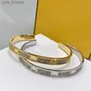 Bracelets de charme clássico de pagamento de aço de titânio aberto com diamantes mulheres luxuosas presentes de designer f Home Gold Silver Diamonds Not Fade Jewelry L46