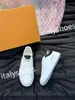 Hot Moda Impressing Lovers Sapatos de skate casual Designer de tênis brancos masculinos Mulheres plataformas de baixo corte clássico clássico branco cinza treinadores rd240201