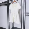 Vestido casual do designer para a primavera/verão 2024, novo design branco de marfim com decote quadrado, mangas curtas e vestido de tweed grosso com cintura