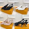 2024 Womens Designer Luxury Lace Cutout High-heele Sandals Fashion Classic100% Leather Casual utanför Pure Color Shoes Ladys Sexig bandig blommönster Sandalstorlek