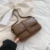 Sac à bandoulirs Premium Bag 2024 Femelle Automne / hiver rétro Messenger Fashion Underar Sac à main