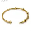 Bracelets de charme bracele en or Bangle de luxe bijoux rose or argent noir classique en acier inoxydable designers Bangles Gift For Women Men L46
