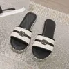 SANDALS POPULAR POPULAR MULHERES 2024 Moda Luxury Brand Brand Business LEISURE Travel Letter Logo