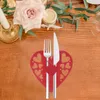 キッチンストレージバレンタインデーの食器セットダイニング装飾装飾カトラリーホルダーバッグハートシェイプフォーク