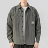 Män skjortor långärmare jackor fickfjäder höst cardigan mode streetwear manlig casual överdimensionerad päls lösa blusar 240329