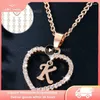 Chaines Nom des bijoux pour femmes Initiales Collier de pendentif coeur 26 lettres Colliers de zircon Cadeaux Les premières lettres accessoires