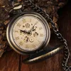 Zegarki kieszonkowe Unikalne retro drewniane kółko rzeźbione mechaniczne kieszonki kobiety złota numer rozbiór pusty szkielet steampunk brązowy zegar L240402
