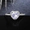 Romantische glänzende weiß vergoldete weiße golatierte herzförmige Ring Zirkon CZ für immer Liebe Herzfinger Ring Valentinstag Schmuck