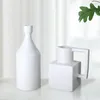 Vases Ceramics Vase Access Decoration Accessoires Végétarien Blanc Vegetarian Pot art Art salon Arrangement de bureau Récipient