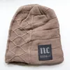 Bérets Unisexe Hiver chaud Fashion NC LETTE NC Étiquette des chapeaux tricotés pour les hommes Ajouter une casquette de bonnet de ski épais doublé de fourrure